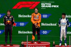 英雄联盟总决赛-威廉姆斯翻盘迈凯伦，皮亚斯特里关键制胜