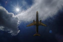 英雄联盟总决赛2025-鹰击长空！特雷·杨神迹绝杀，老鹰末节16分逆转篮网夺东决天王山