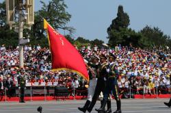 英雄联盟总决赛赛程-平行时空的绿茵剧本，伊萨克几内亚战袍下的蓝军征服记