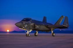 英雄联盟总决赛时间-矮墙之下，欧文以绝命三分重写步行者与热火的权力叙事