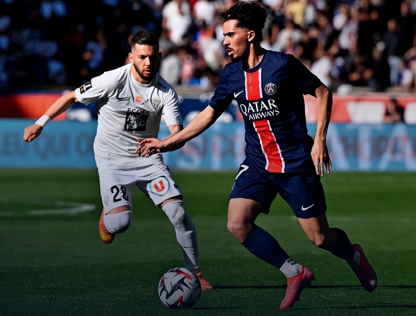 关于巴黎圣日耳曼惊险经历，最终赢得胜利的信息