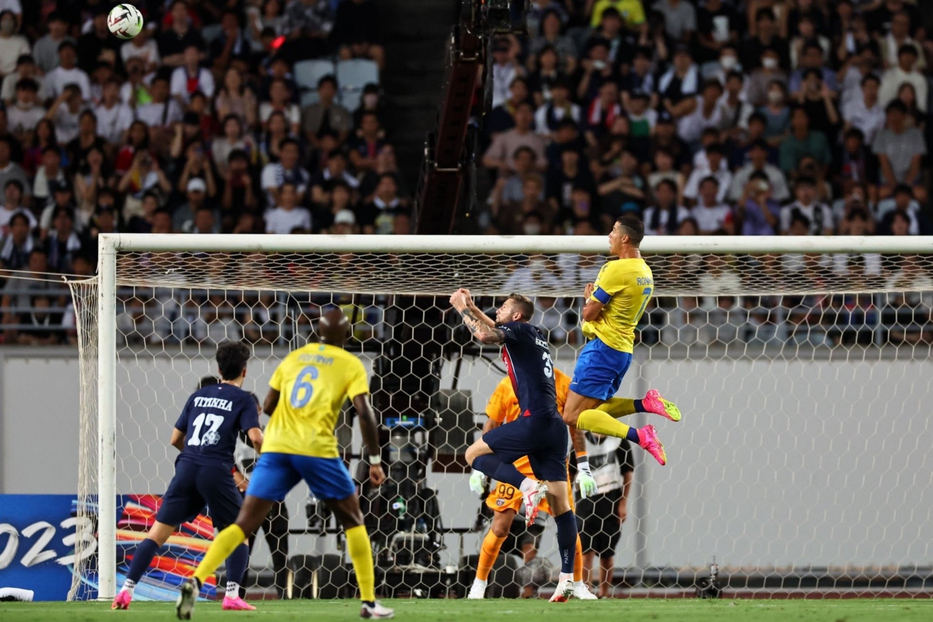 关于巴黎圣日耳曼惊险经历，最终赢得胜利的信息