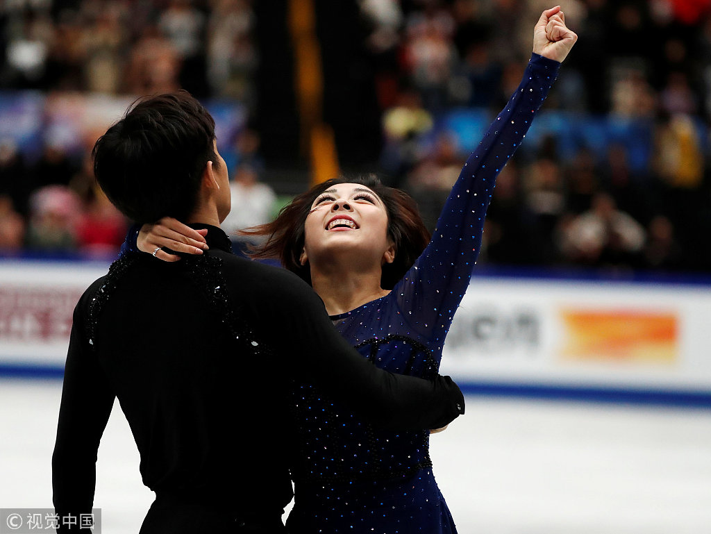 韩国夺得银牌，队员激动落泪