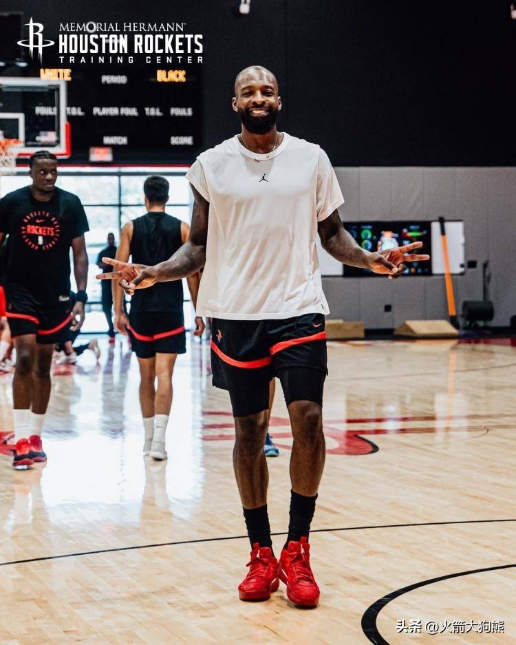 火箭队员状态频现波动，主帅警告球队保持专注的简单介绍