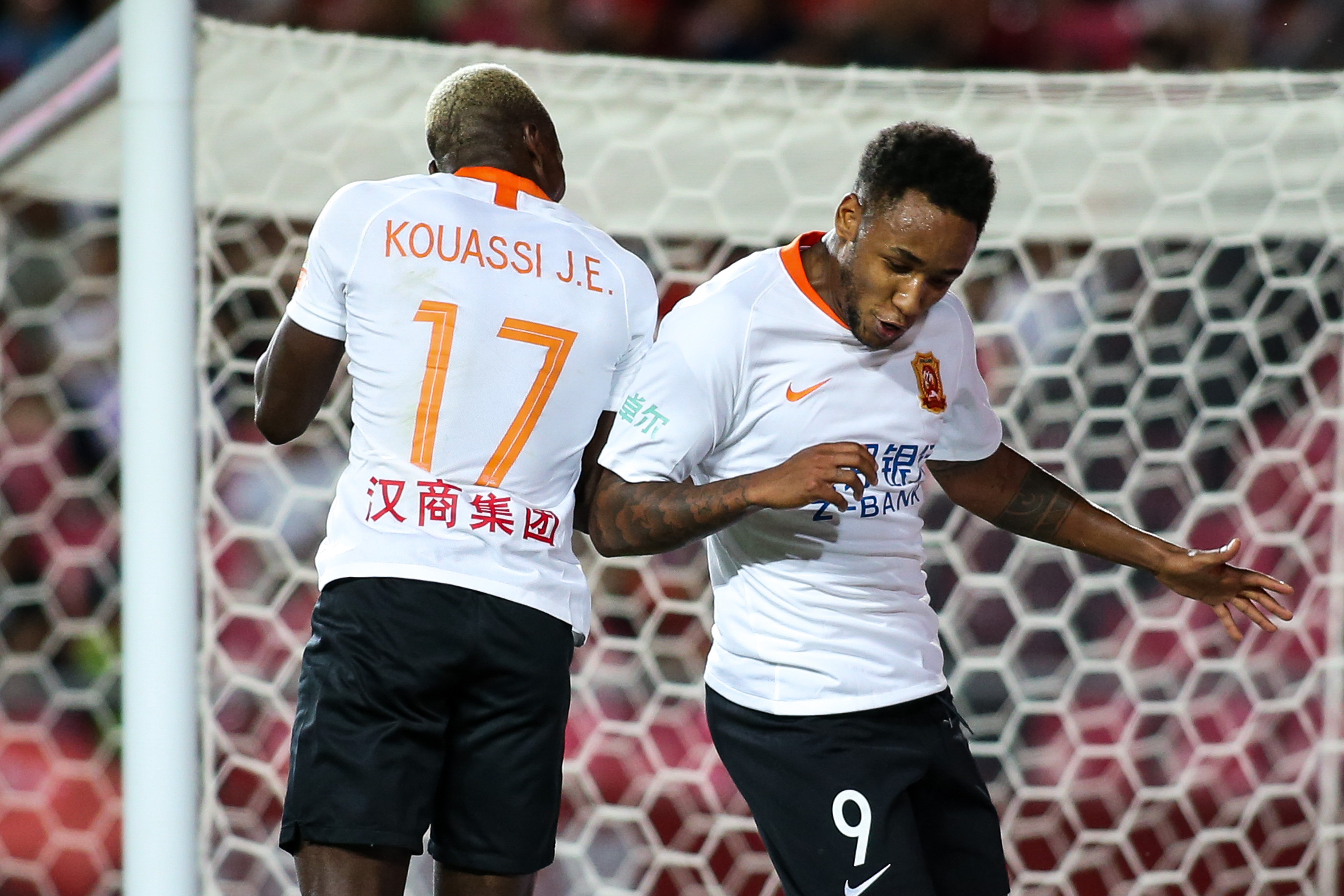 武汉卓尔客场战平,暂时止住连败的局面 武汉卓尔客场战平,暂时止住连败的局面