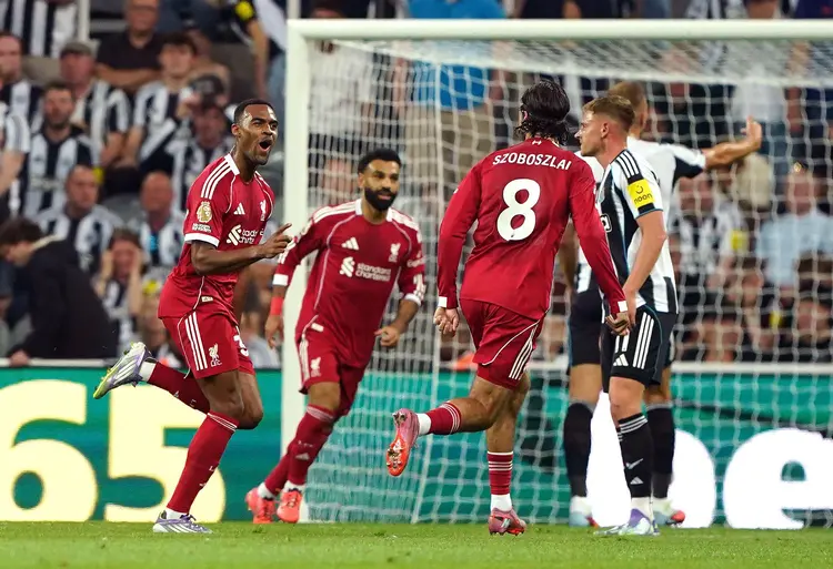 利物浦门将表现神勇,连续多场零封对手 利物浦门将表现神勇,连续多场零封对手