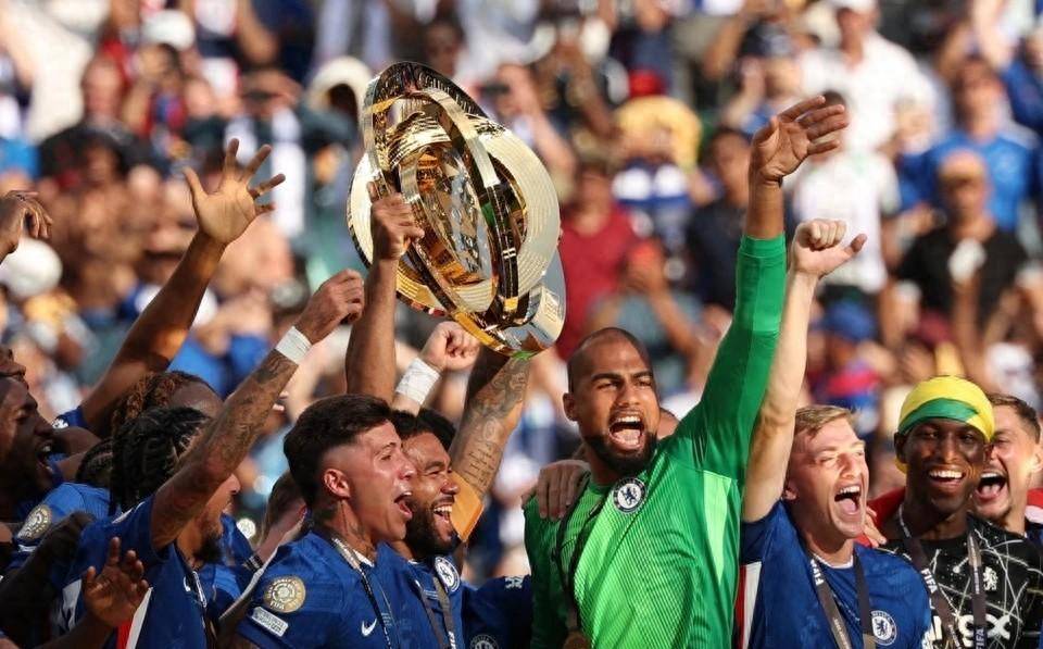 切尔西客场不敌,争冠形势岌岌可危 切尔西客场不敌,争冠形势岌岌可危