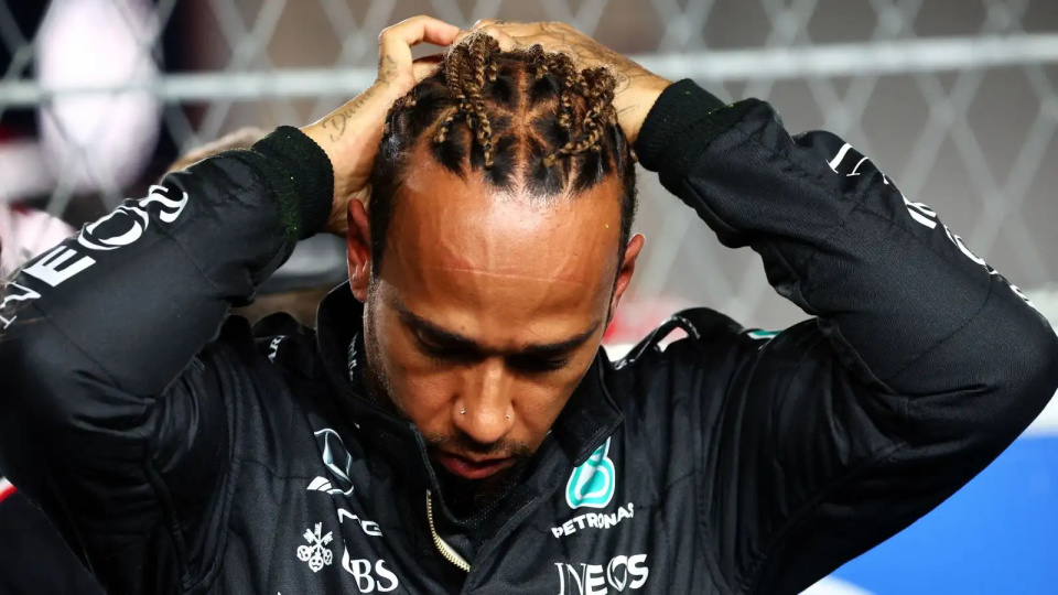 梅赛德斯轻取红牛二队,汉密尔顿状态火热 梅赛德斯轻取红牛二队,汉密尔顿状态火热