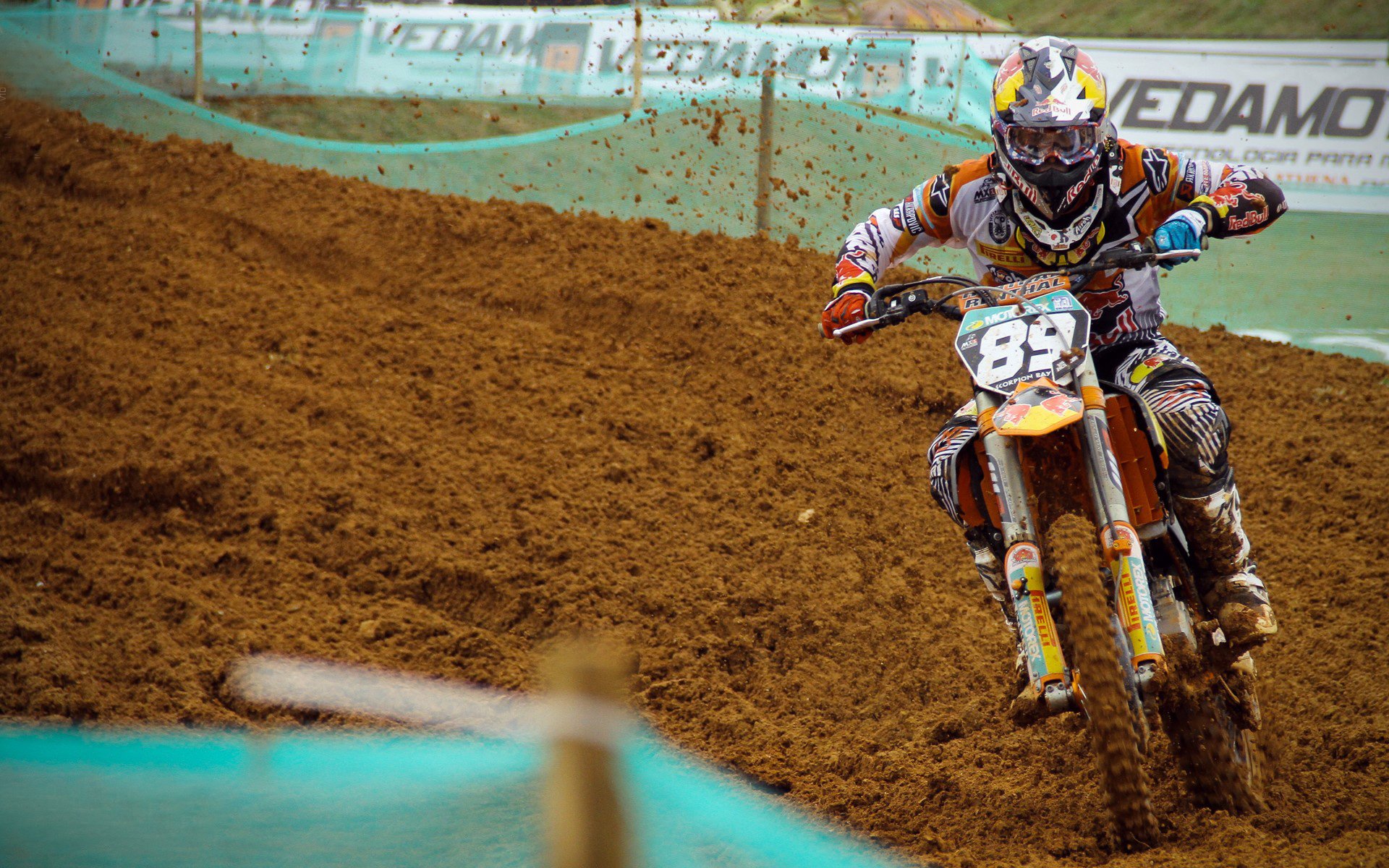 F1街道赛的暗夜狂想曲，当数据成为唯一的轰鸣—解密保罗全面爆炸的非典型胜利