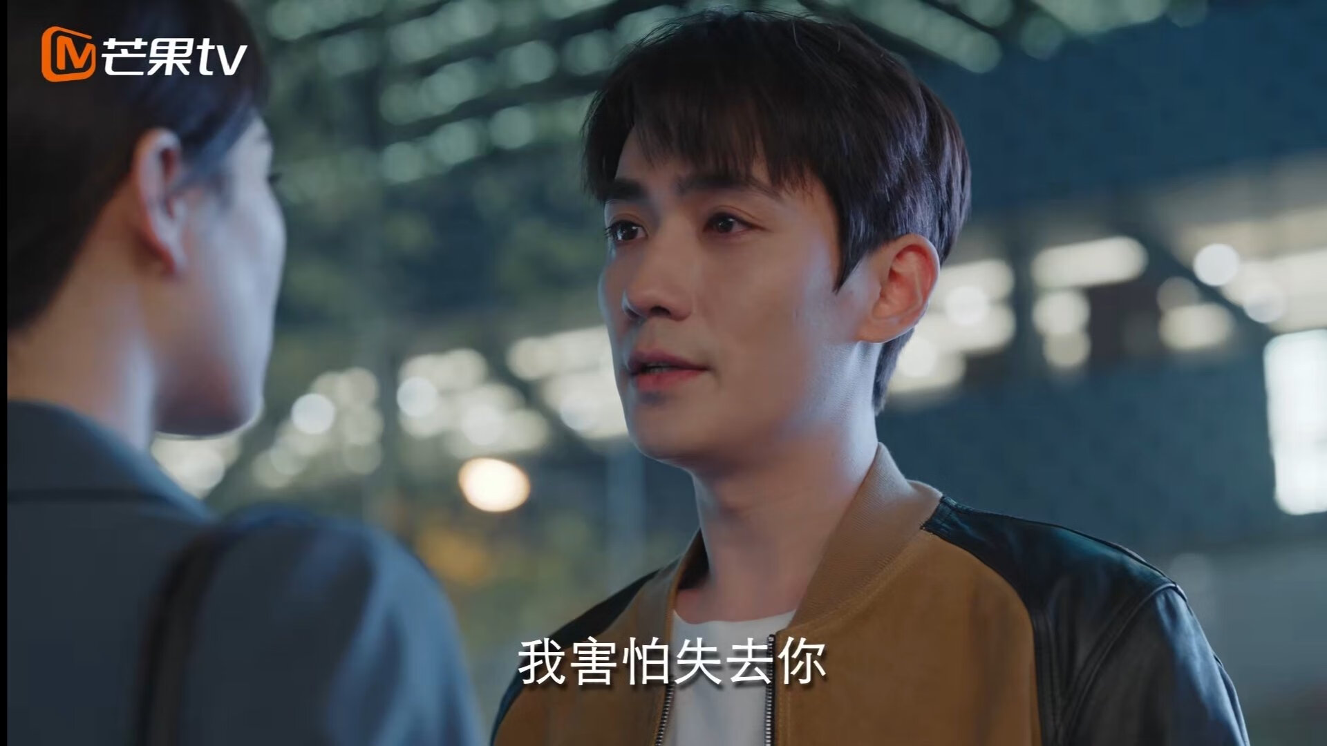 组合非常有趣，充满了戏剧冲突和跨界的想象力。关键词芬兰完胜苏格兰与孙兴慜在F1年度争冠接管比赛看似风马牛不相及，却蕴含着关于王权、接管与唯一性的深层隐喻。这确实是一个绝佳的创意写作挑战