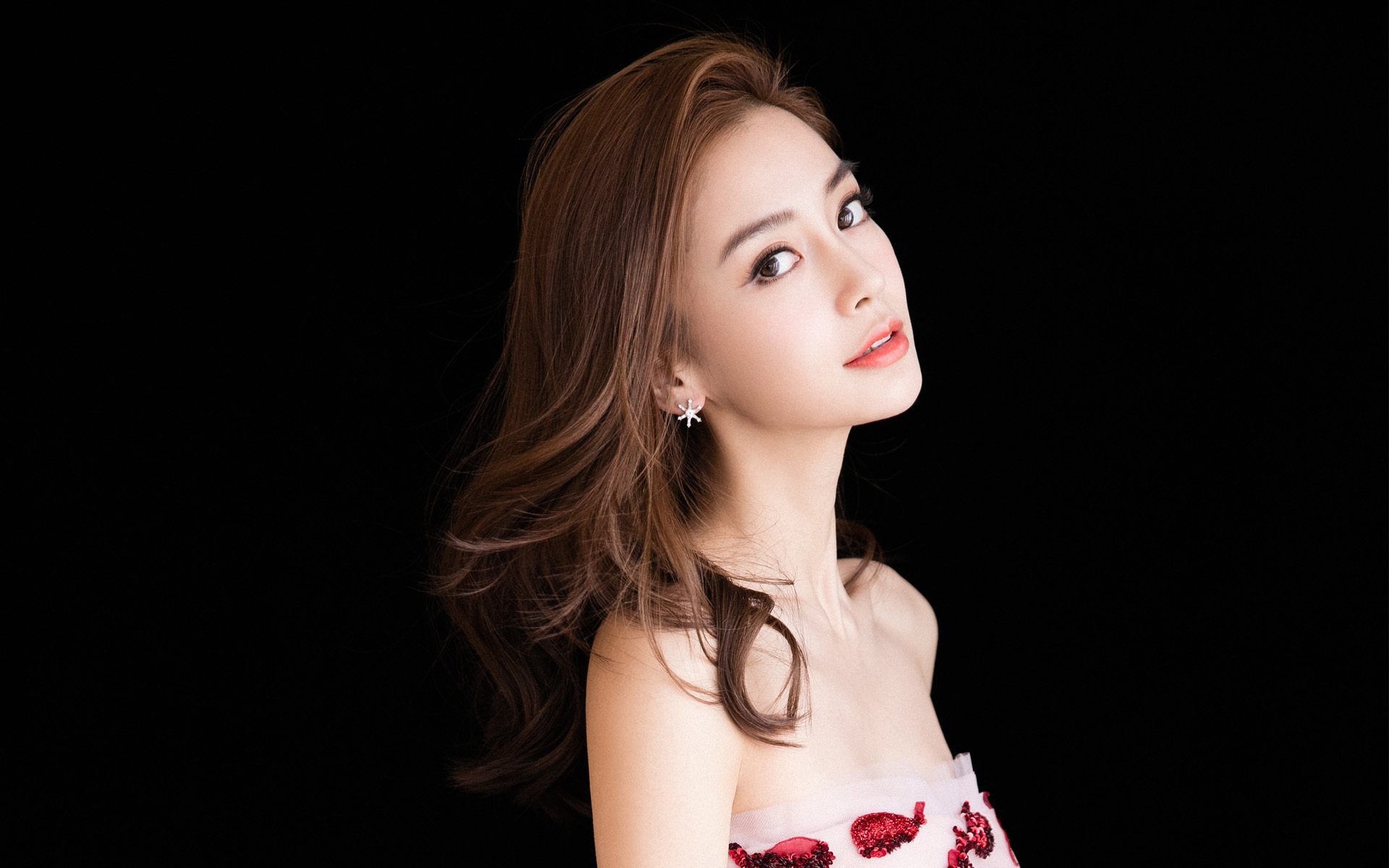 硬撼斗牛士！瑞典钢铁防线书写北欧神话，三笘薰一剑封喉—2026美加墨世界杯焦点战全景纪实